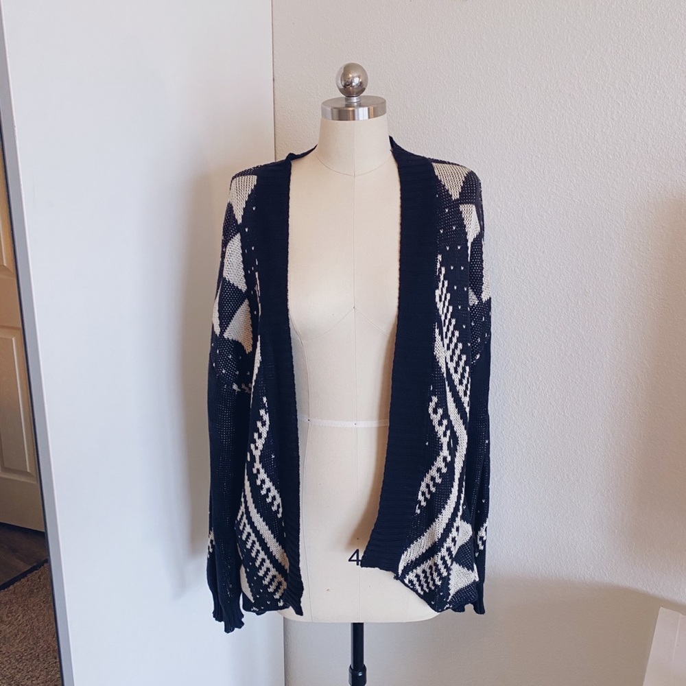 Black‎ and White Aztec Cardigan
